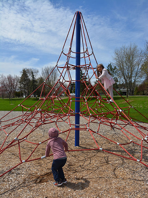 Thornell Farm Park Playground - children climbing